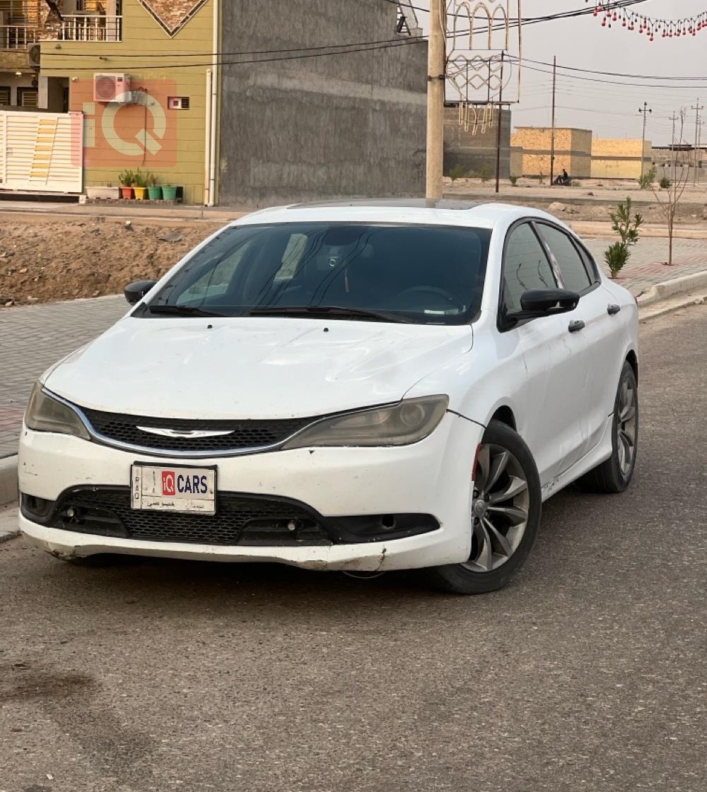 Chrysler 200